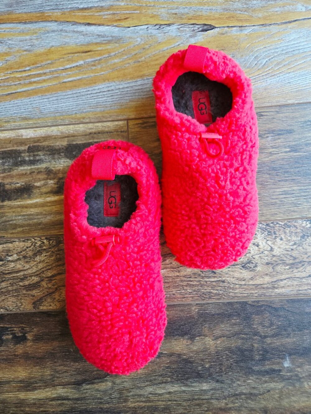 UGG Plushy Slippers Faux-Shearling Wool-Blend Sock Lining Cherry Pie
